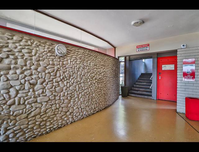 1 BEDROOM APARTMENT FOR SALE IN GQEBERHA CENTRAL